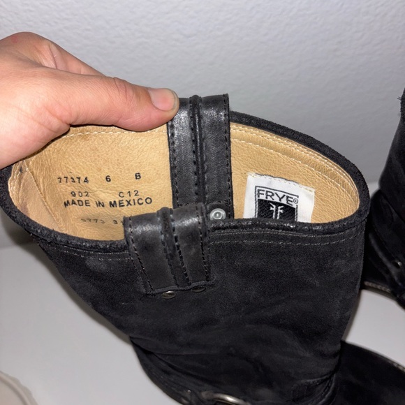 Frye Carmen Harness Boots Black Textured Leather Heel Moto Biker Size 6 B 77374 - Picture 5 of 8